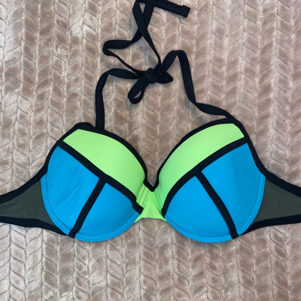 Xhilaration Swim Top
